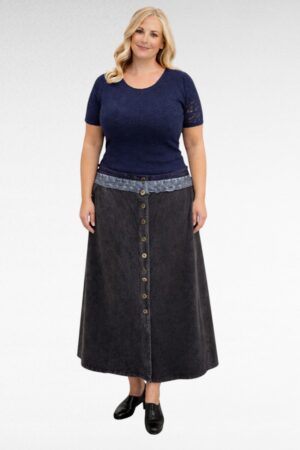 SE.035-Tummaharmaa hame "Eaonplus"