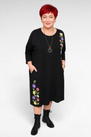 KL.689-Puuvillainen kukkakirjailtu taskullinen mekko "Milve"