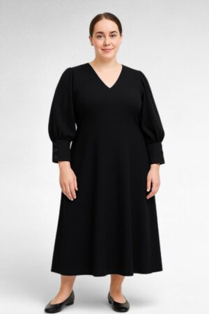KL.691-Musta, v-pääntiellä  pitkähihainen  trikookangasmekko "Sheila".