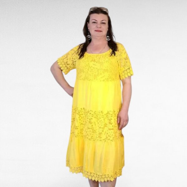 KL.583- Yksivärinen pitsinen mekko "Italy Moda" - Image 2