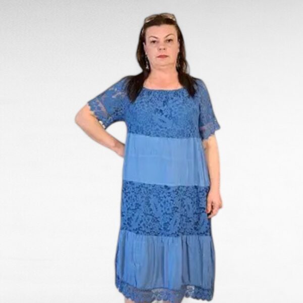 KL.583- Yksivärinen pitsinen mekko "Italy Moda" - Image 3