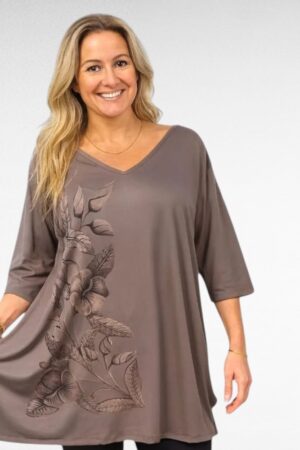 TU.679-Viskoositunika kukkakuviolla "Esmira Fashion"