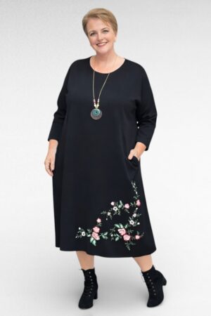 KL.680-Musta kukkakirjontakuviolla puuvillamekko "Silvi"